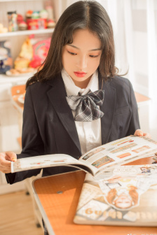 死遁后，师兄们抱着墓碑求我别死