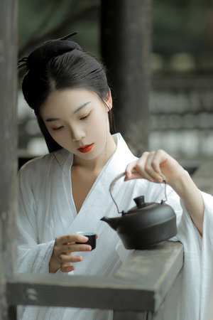 兴汉从一杯毒酒开始